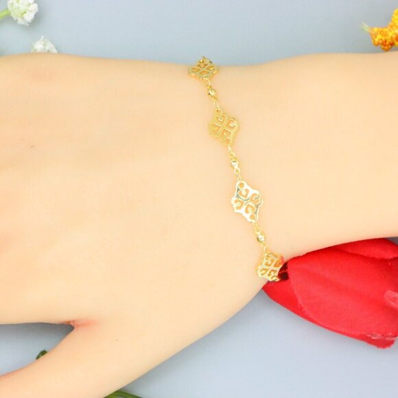 "Elegant & Trendy Bracelet, A Perfect Gift for Women, Thoughtful, EVCH1620 - Picture 2 of 10